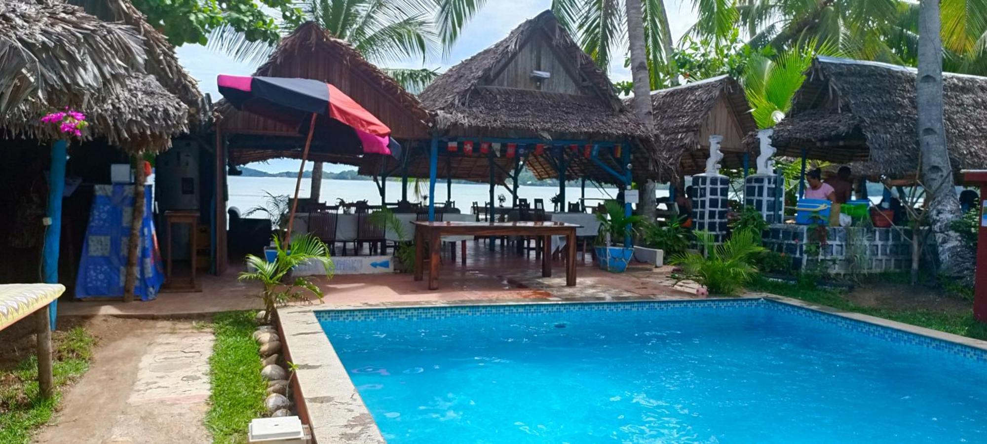 فندق Piscine Bimoko نوسي بي المظهر الخارجي الصورة