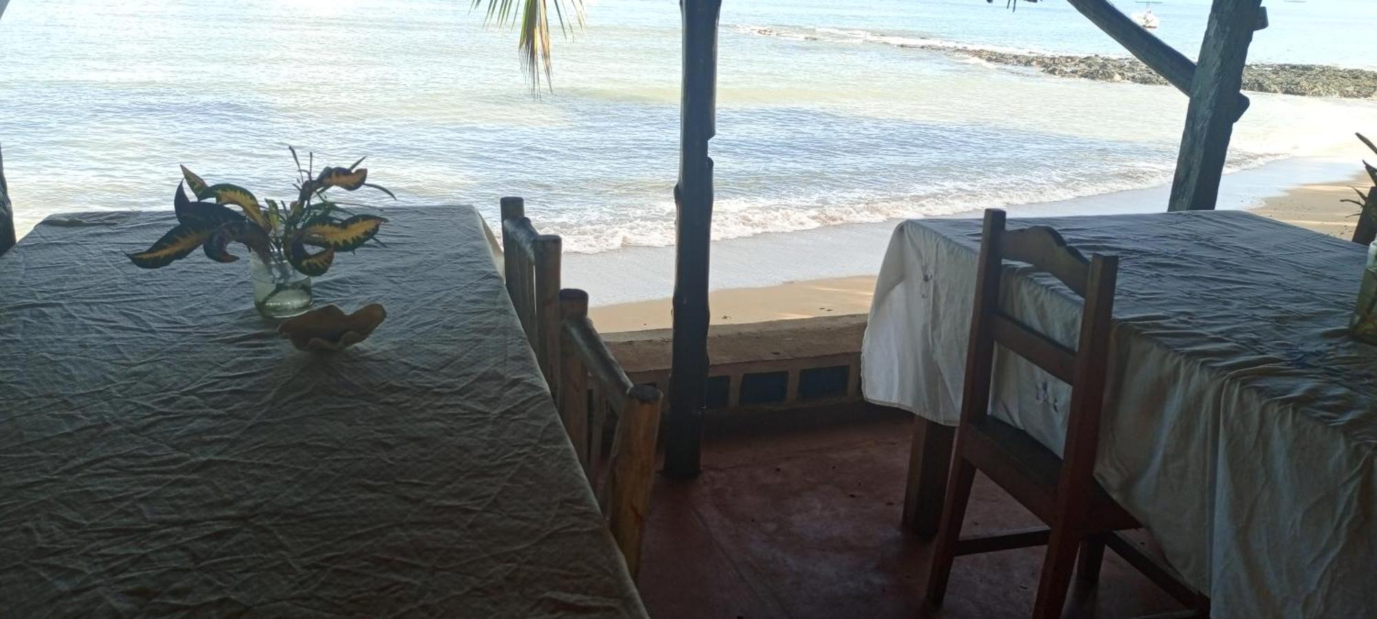 فندق Piscine Bimoko نوسي بي المظهر الخارجي الصورة