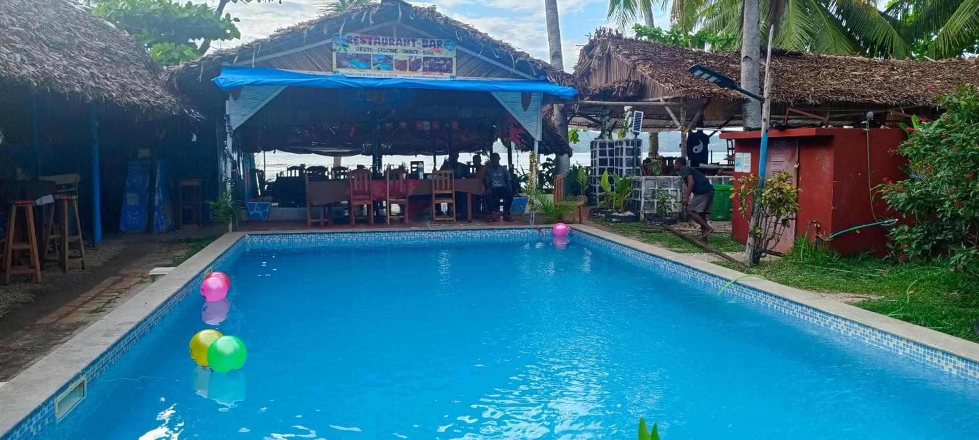 فندق Piscine Bimoko نوسي بي المظهر الخارجي الصورة