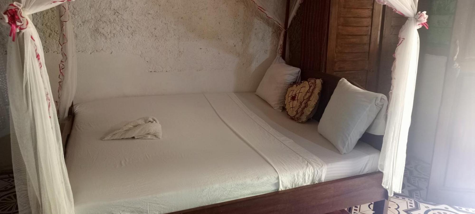 فندق Piscine Bimoko نوسي بي المظهر الخارجي الصورة
