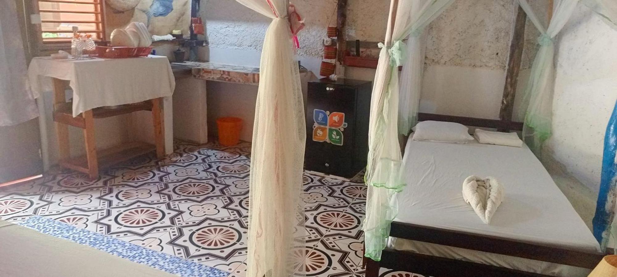فندق Piscine Bimoko نوسي بي المظهر الخارجي الصورة