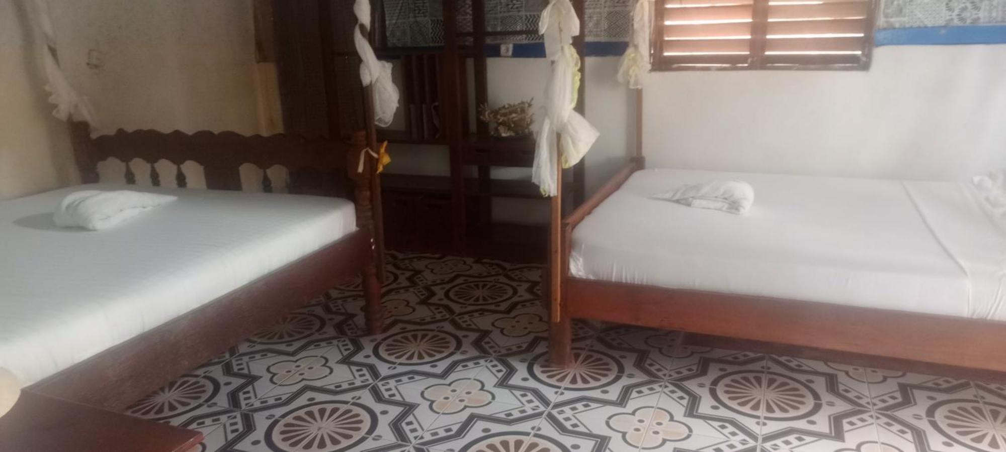 فندق Piscine Bimoko نوسي بي المظهر الخارجي الصورة